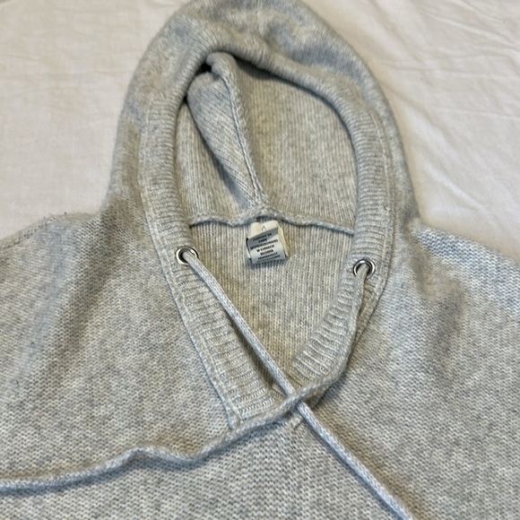 Joie Gray  Hooded Sweater Medium - Picture 2 of 7